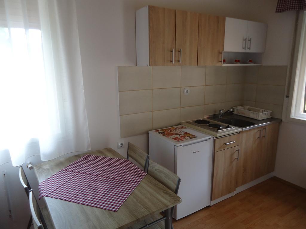 Prenociste Vila Stara Breza Palić الغرفة الصورة